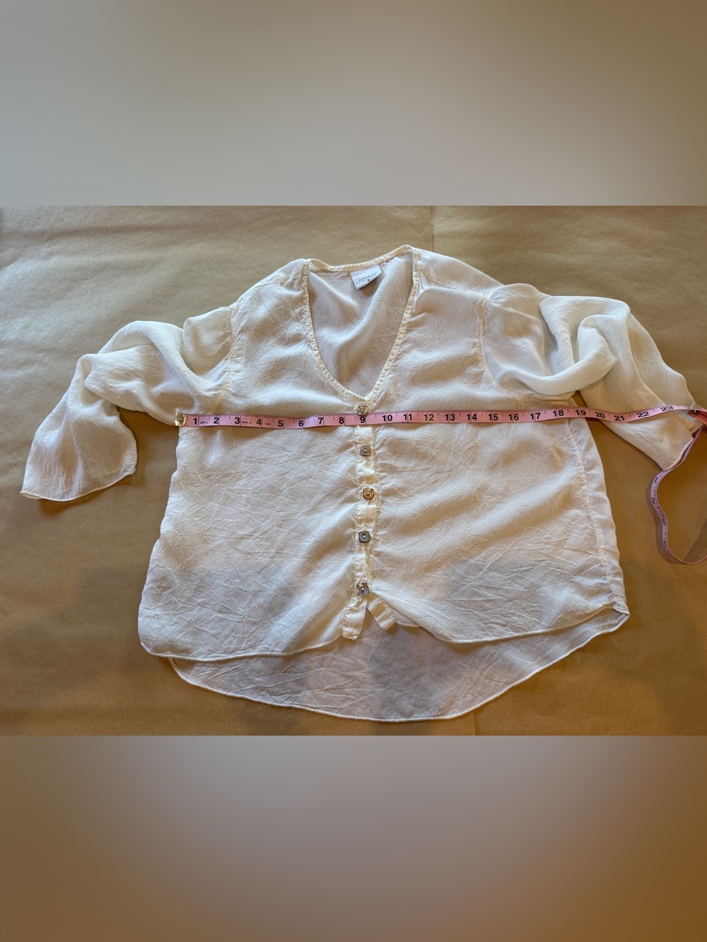 Women's Cream Button-Front High-Low Blouse - Picture 4 of 9
